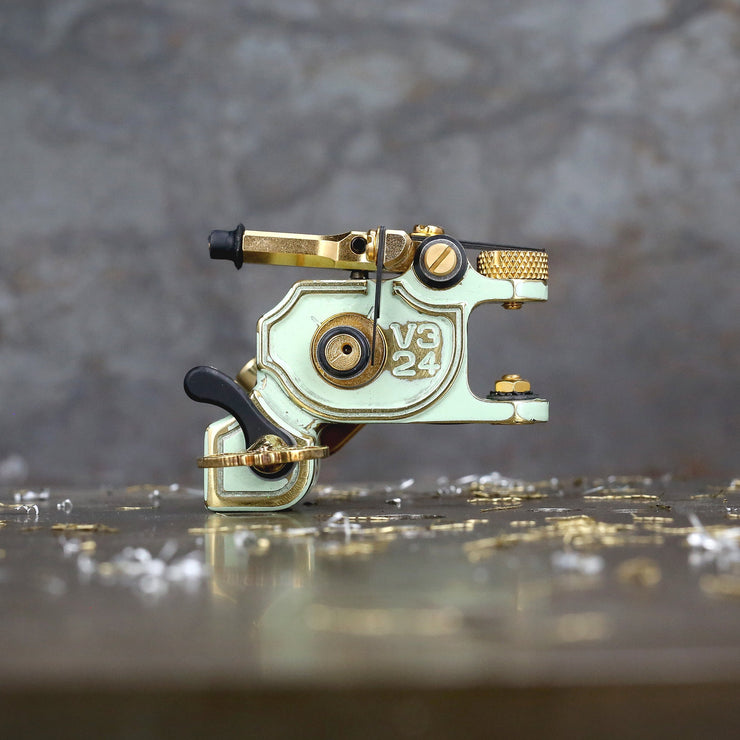 Dan Kubin V3/24 Sidewinder - Distressed Seafoam x Gold RCA