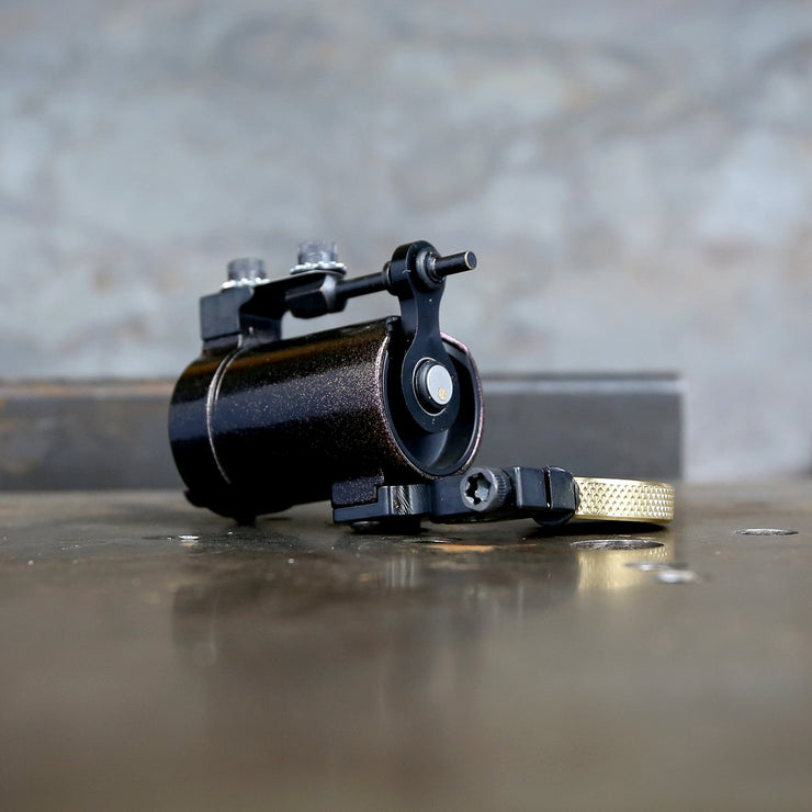 Lata grande de Joshua Bowers