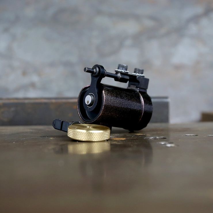 Lata grande de Joshua Bowers