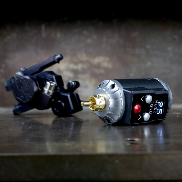 ムソトク(MUSOTOKU)とDan Kubinワイヤレスバッテリーサプライ ROVER R