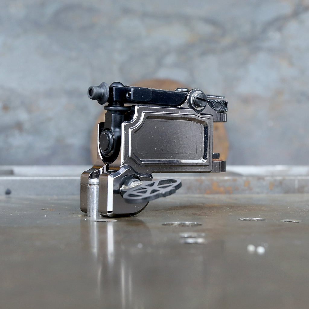 タトゥーマシン Dan Kubin Mojobox V2.2 Dan Kubin Mojobox V2.2 - Nickel – Workhorse Irons