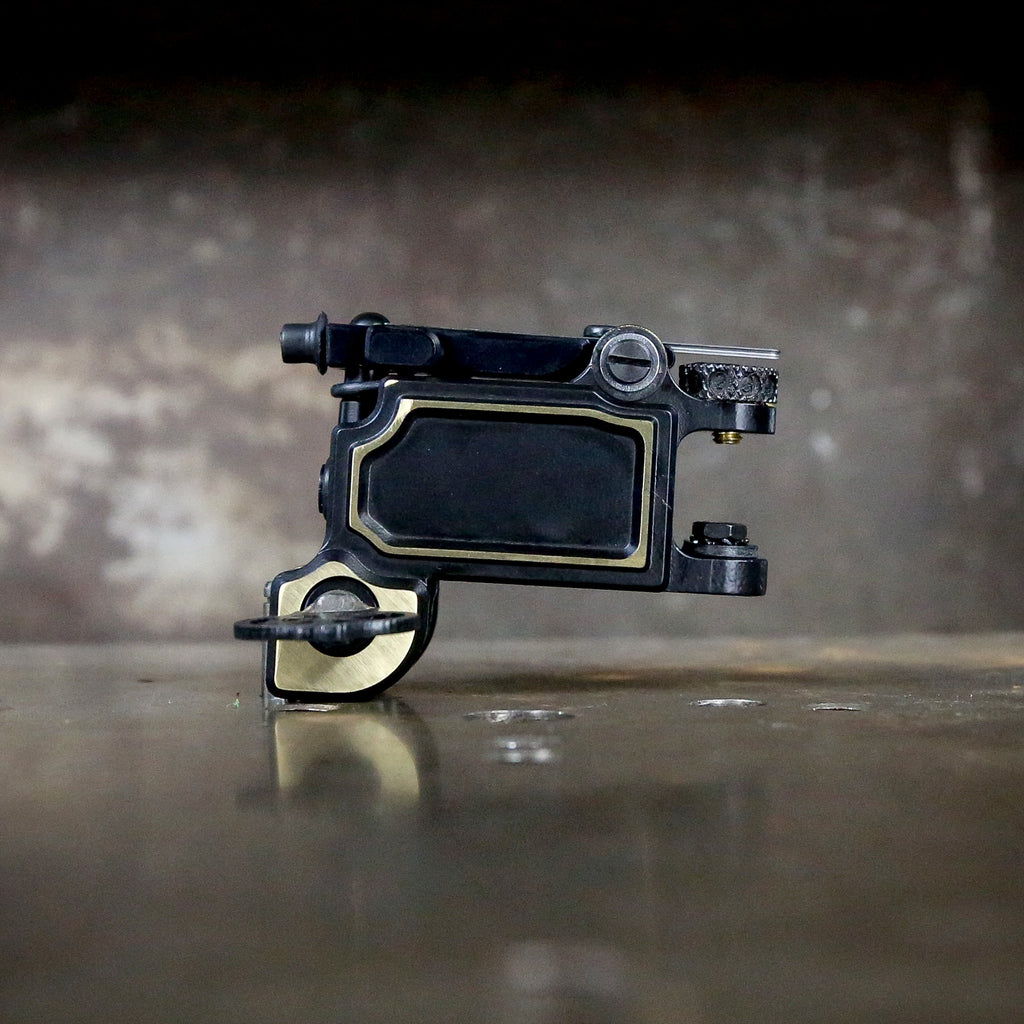 Dan Kubin Mojobox V2.2 - Black x Brass 2 Tone – Workhorse Irons