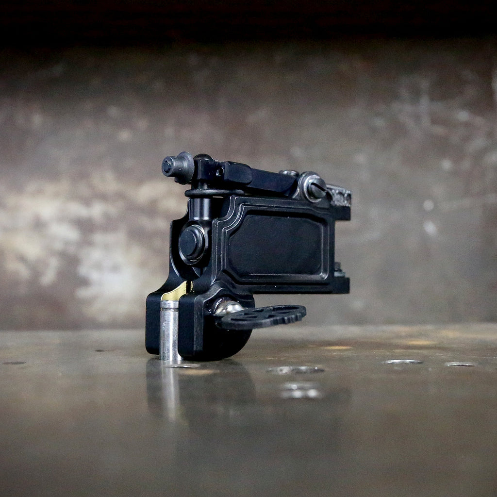 タトゥーマシン Dan Kubin Mojobox V2.2 Dan Kubin Mojobox V2.2 - Black Featherweight – Workhorse Irons