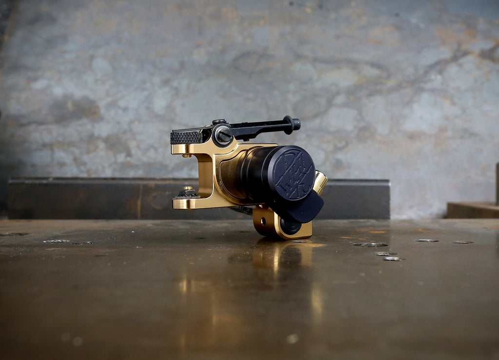 Dan Kubin V3/23 Sidewinder - Gold x Black RCA – Workhorse Irons