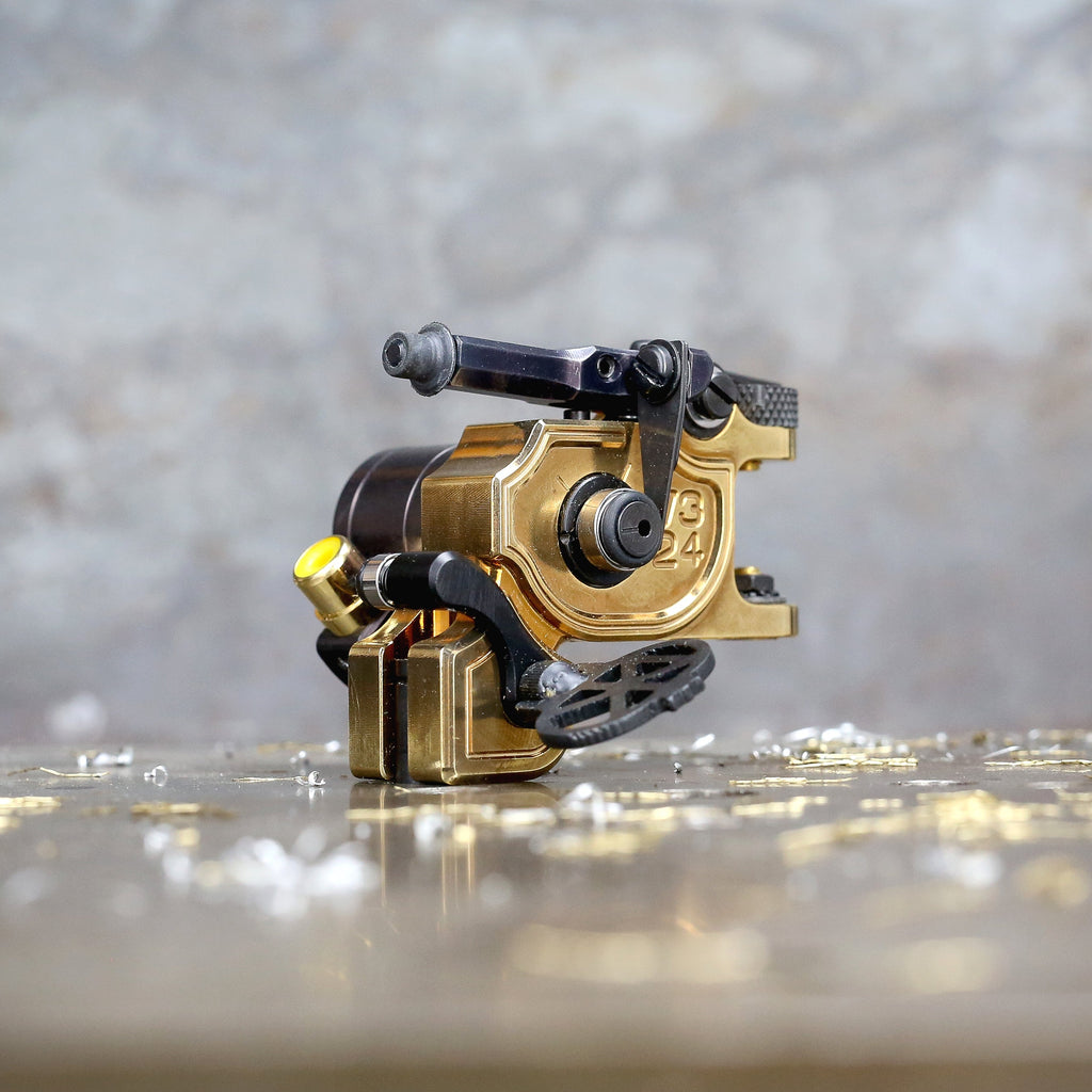 Dan Kubin V3/24 Sidewinder - Gold x Black RCA – Workhorse Irons