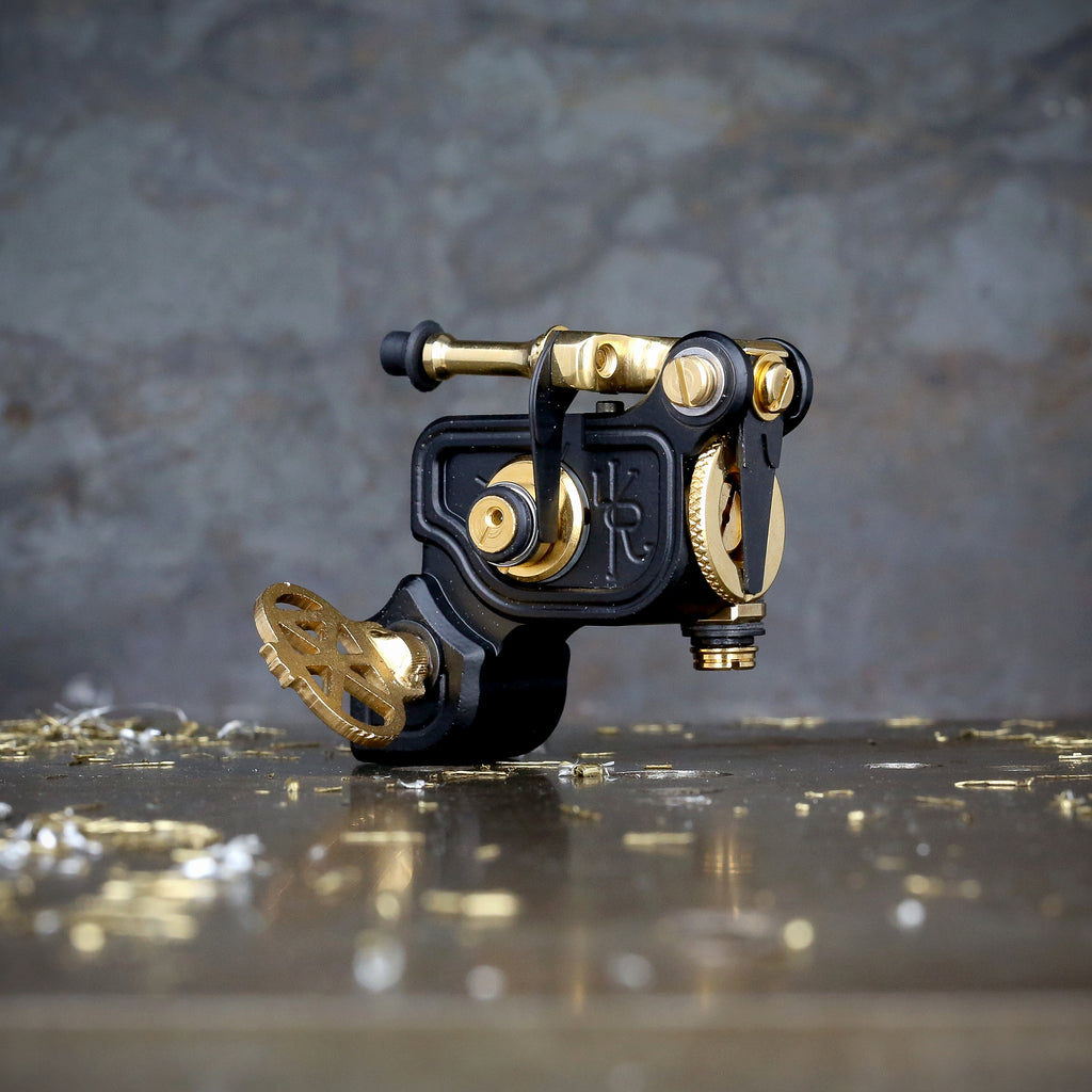 Dan Kubin Sidewinder 46er - Black x Gold RCA + Clip Cord