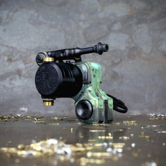 Dan Kubin PESO PLUMA Sidewinder v7.4 - Negro con rosa 