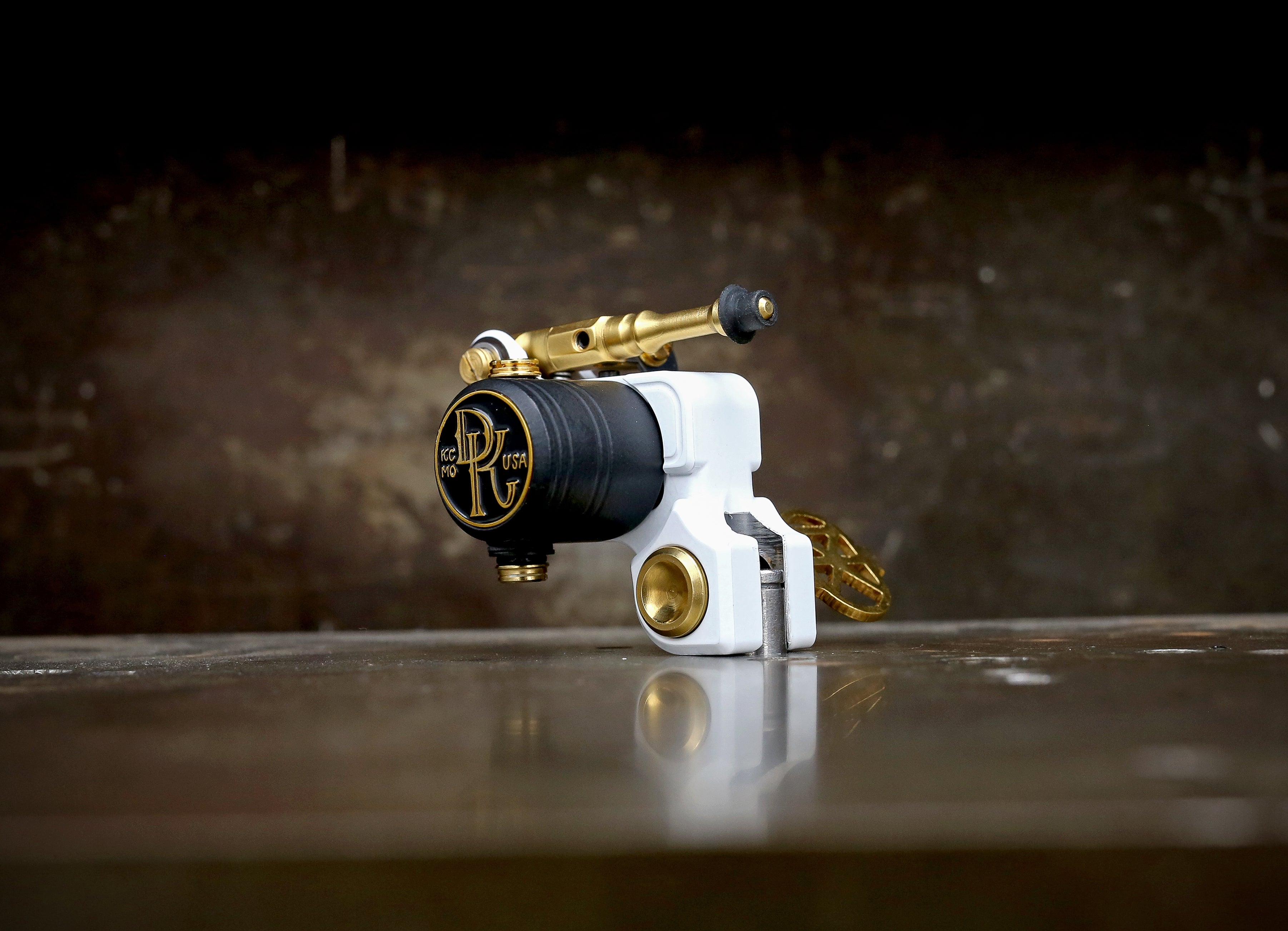 Dan Kubin Sidewinder 46er - White x Gold – Workhorse Irons