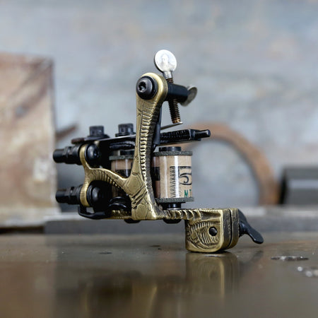 Forro Jonesy de latón Mike Pike