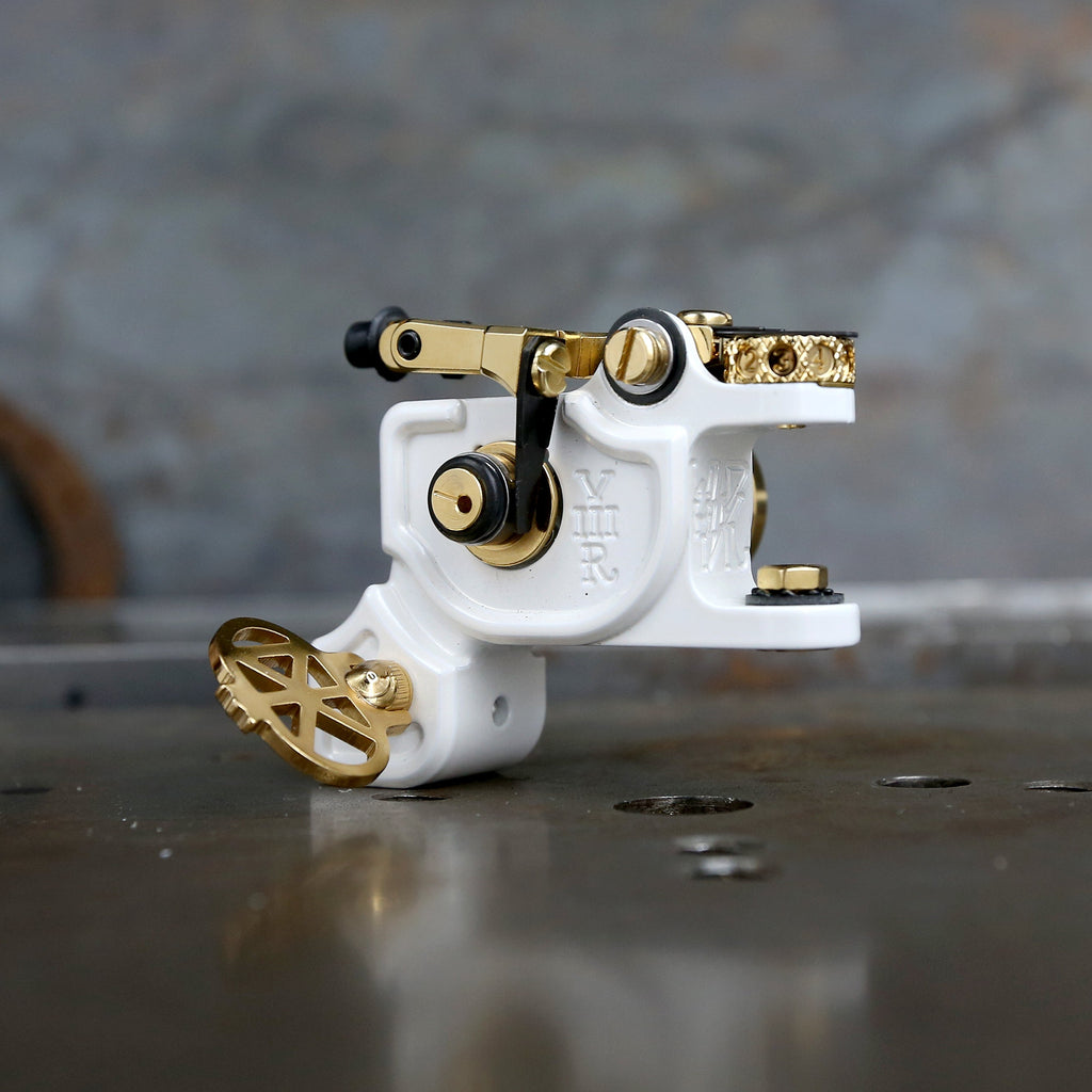Limited Dan Kubin White + Gold V3R Sidewinder – Workhorse Irons
